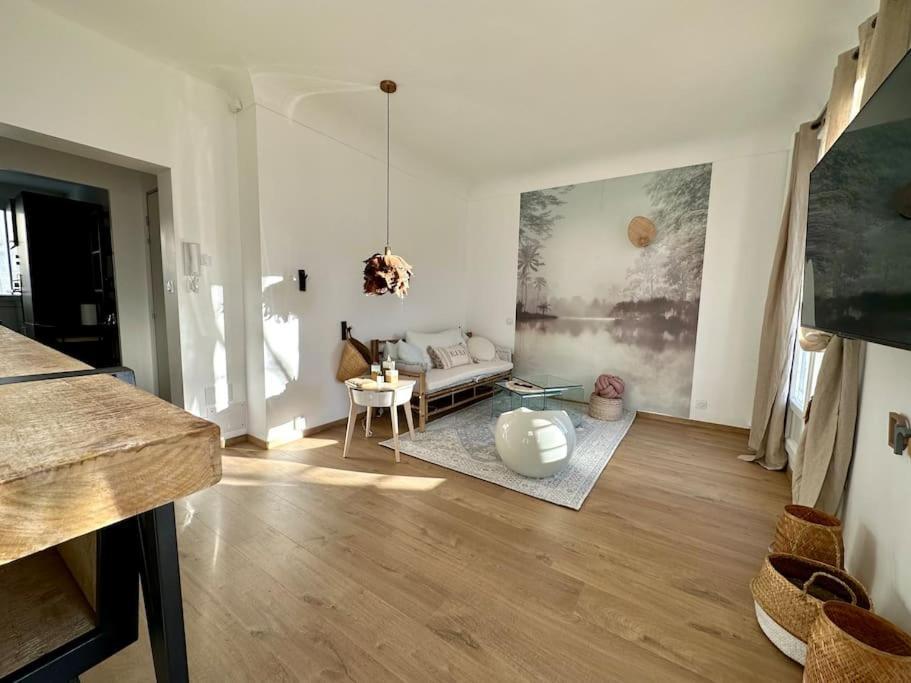 Le Lutz Apartamento Nîmes Exterior foto