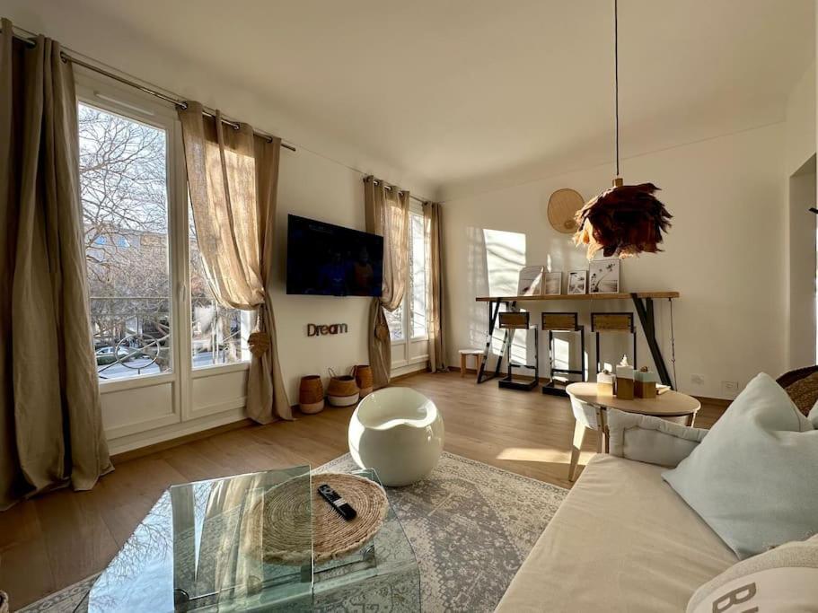 Le Lutz Apartamento Nîmes Exterior foto