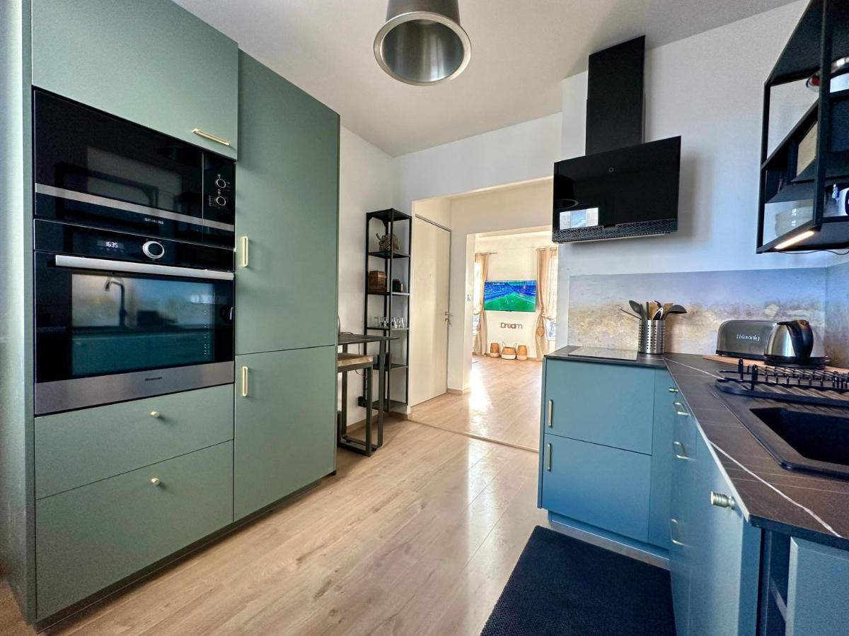 Le Lutz Apartamento Nîmes Exterior foto